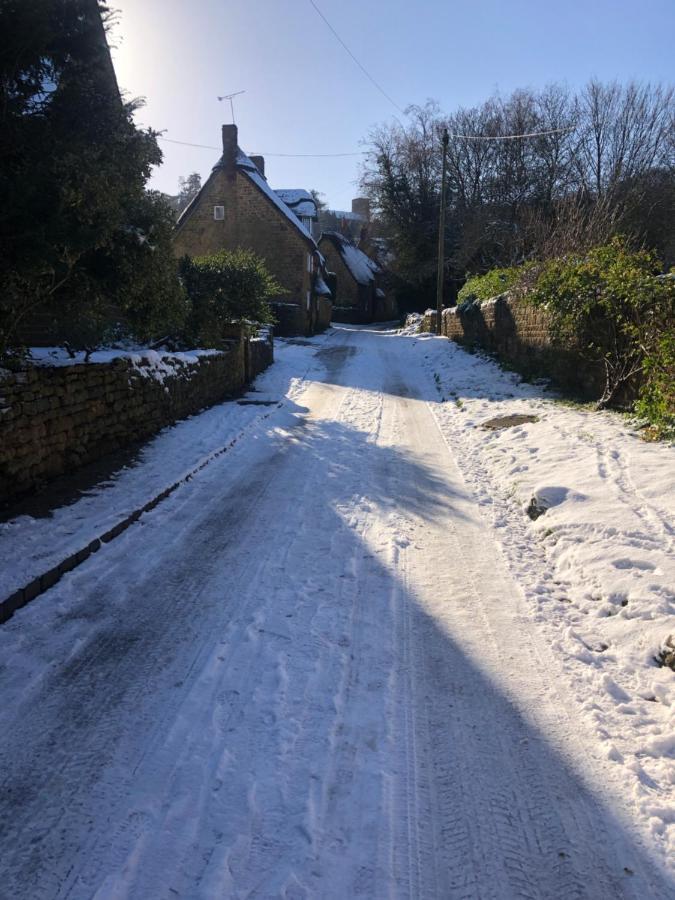 Wisteria Cottage - Hillside Holiday Cottages, Cotswolds Warmington Exterior foto